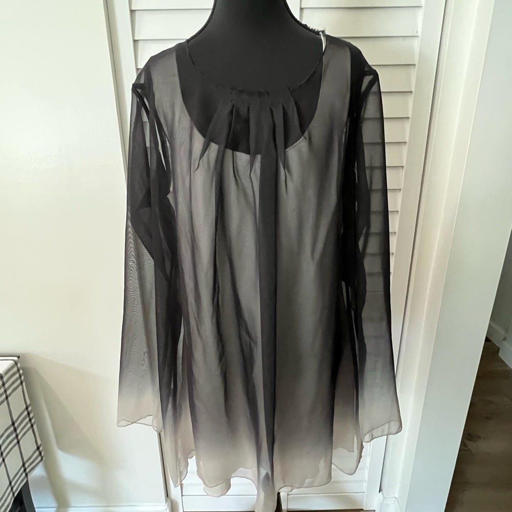 Simply Vera Vera Wang Elegant Gray Blouse